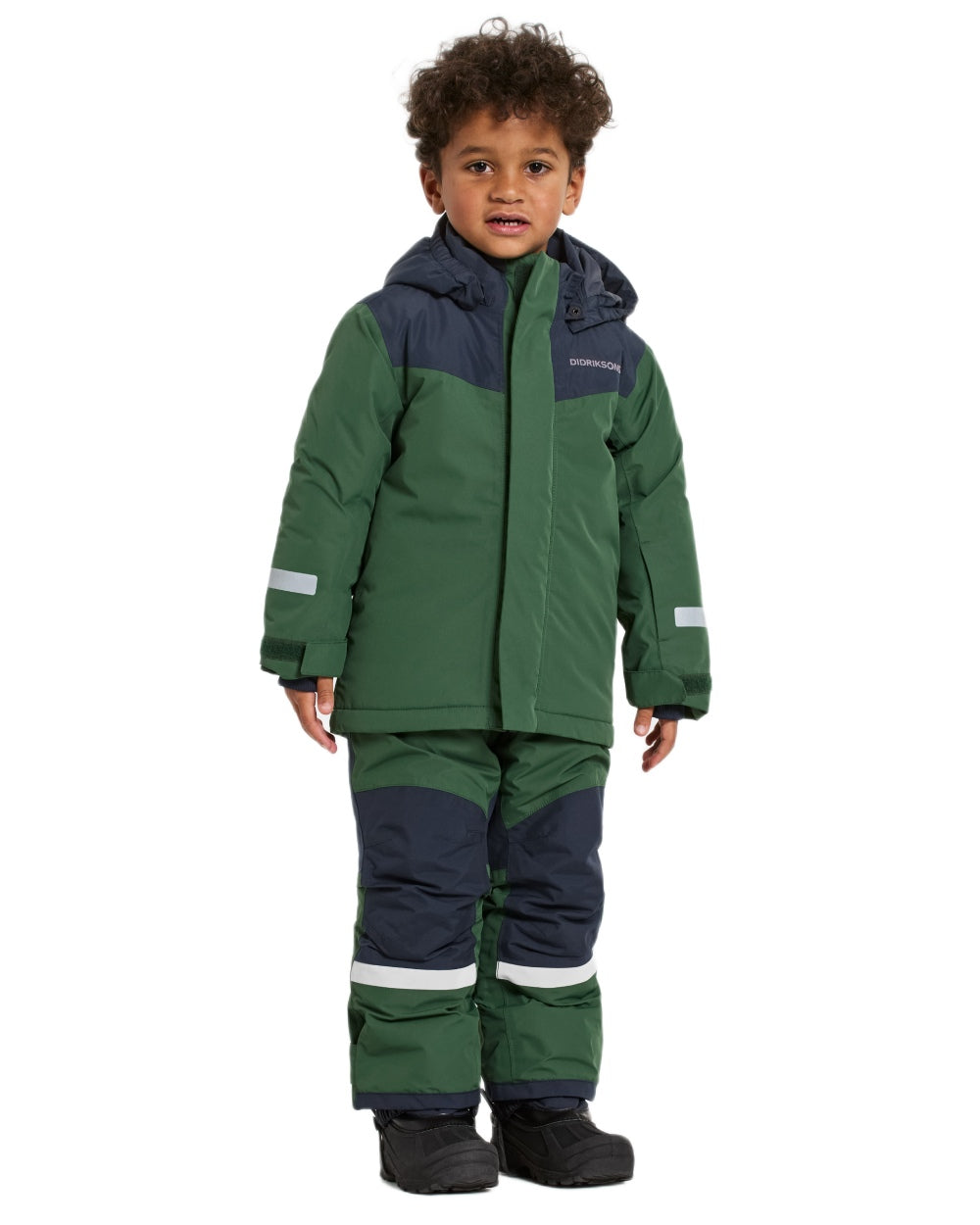 Pine Green Coloured Didriksons Kids Skare Set on white background 