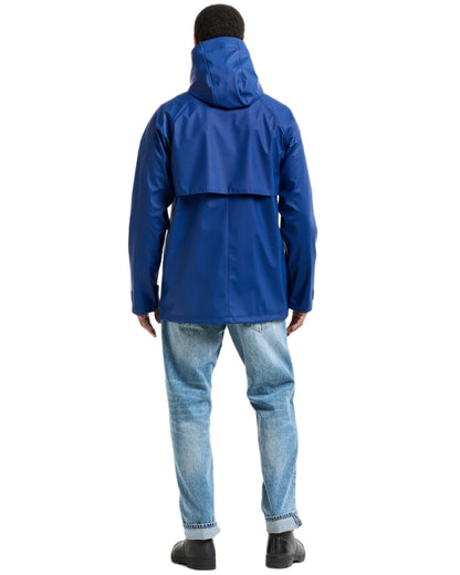 Ultramarine coloured Didriksons Mens Darwin Jacket on white background 