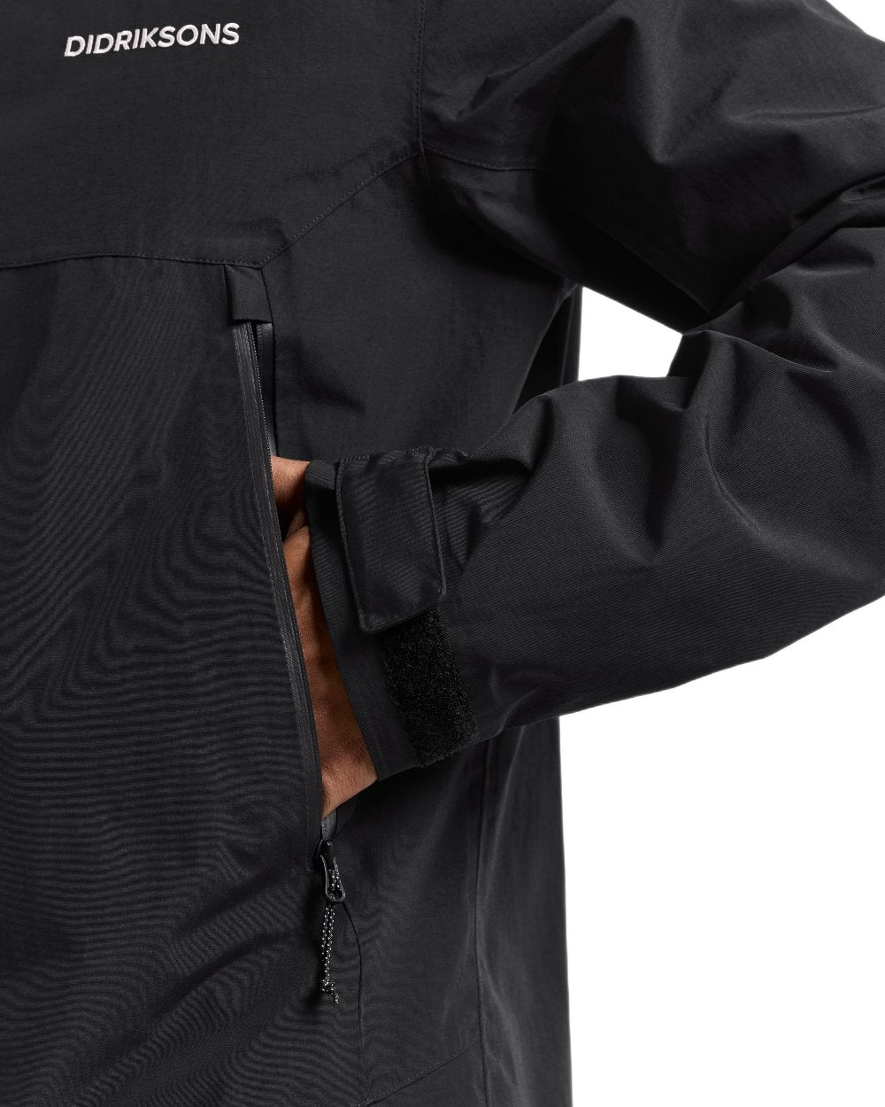Black coloured Didriksons Mens Grit Jacket 4 on white background 