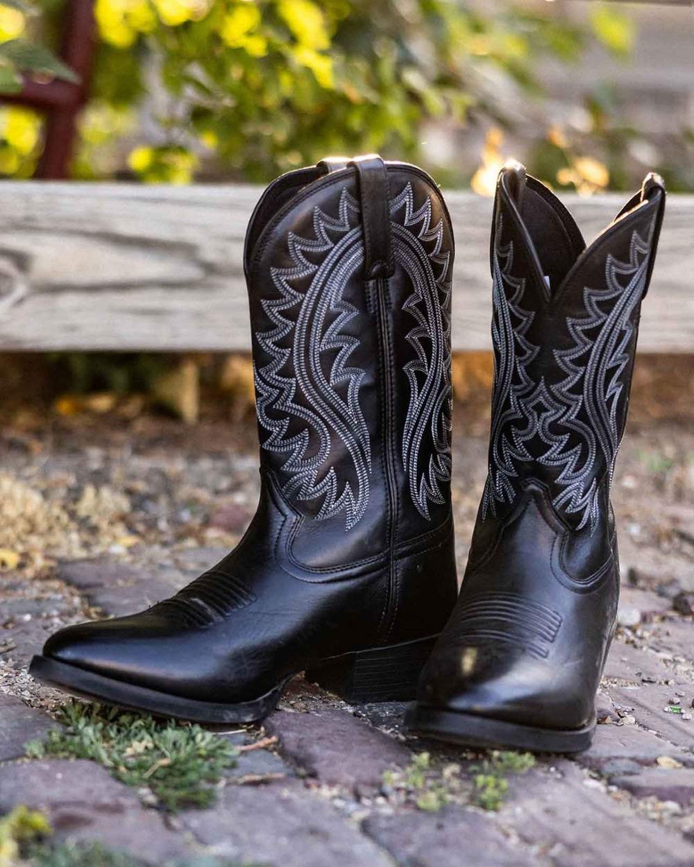 Polished Black Onyx coloured Durango Mens DDB0485 Shyloh Western Boots on outdoor background 