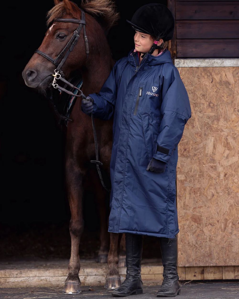 Navy Pale Pink Coloured Equidry Childrens Evolution Thick Fleece Hood on outdoor background 