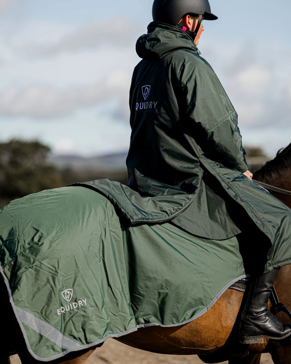 Black Forest Green Grey Coloured Equidry Waterproof Thick Fleece Lined Exercise Sheet on outdoor background 