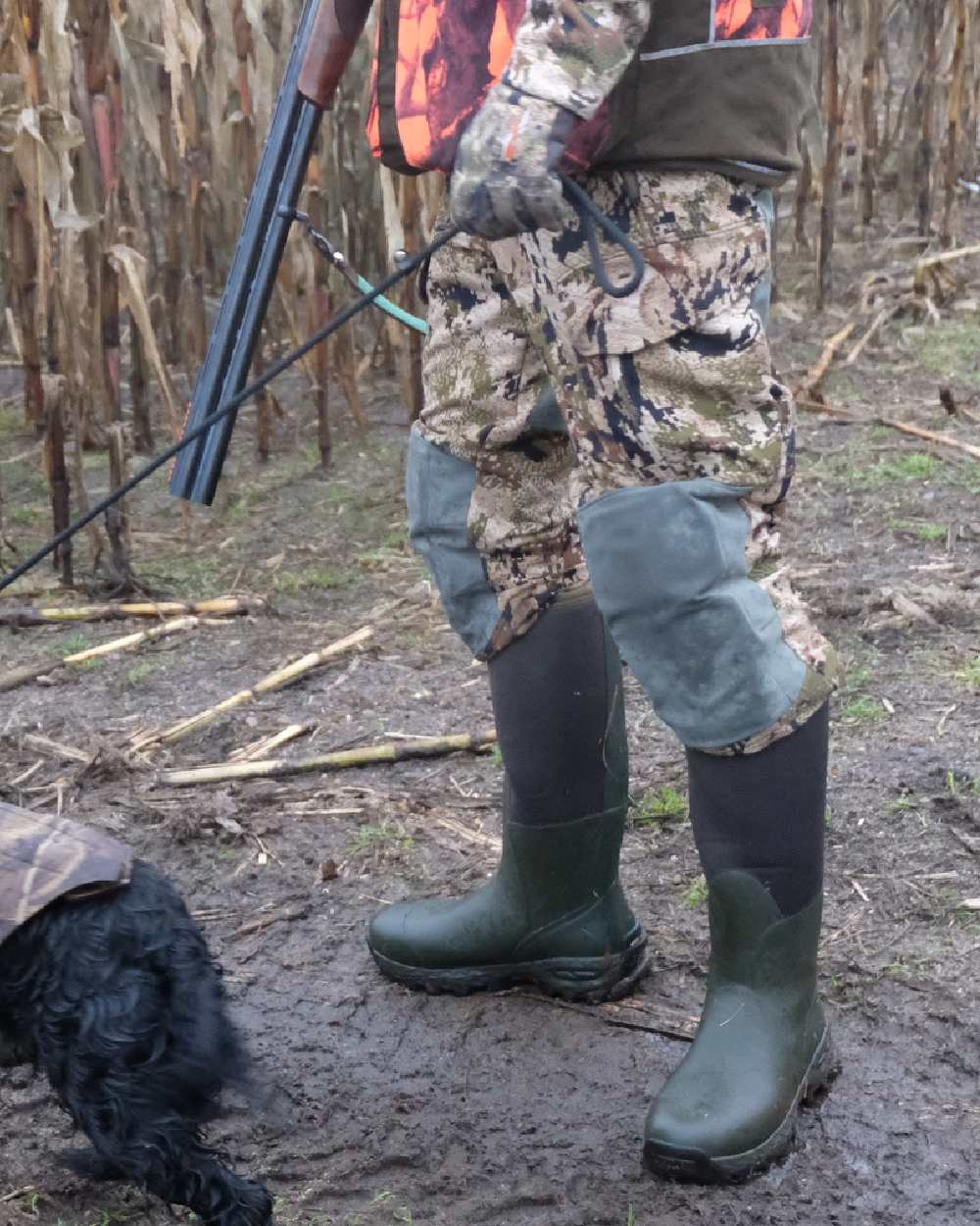 Dark Green Coloured Gateway1 Woodbeater 18" 7mm Wellingtons on outdoor background 