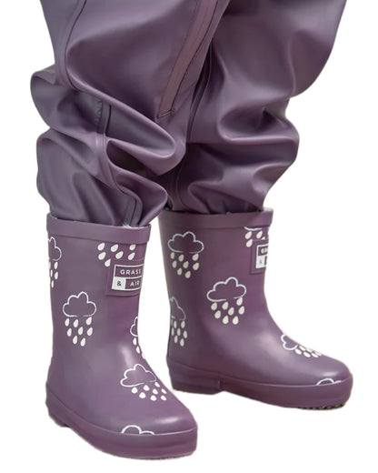 Amethyst Purple coloured Grass &amp; Air Childrens Colour-Changing Wellies on white background 
