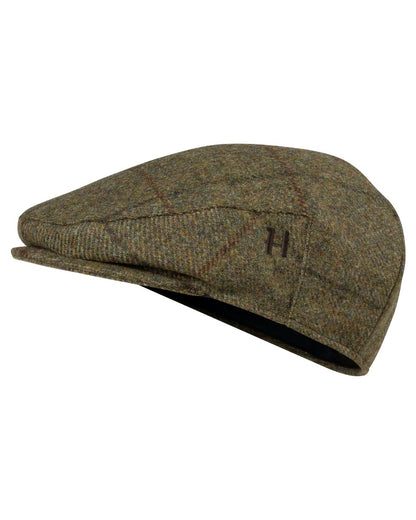Golden Willow Coloured Harkila Badanloch Flat Cap on white background 