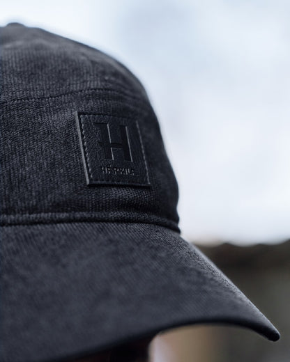 Phantomcoloured Harkila Corduroy Cap on outdoor background colour_phantom