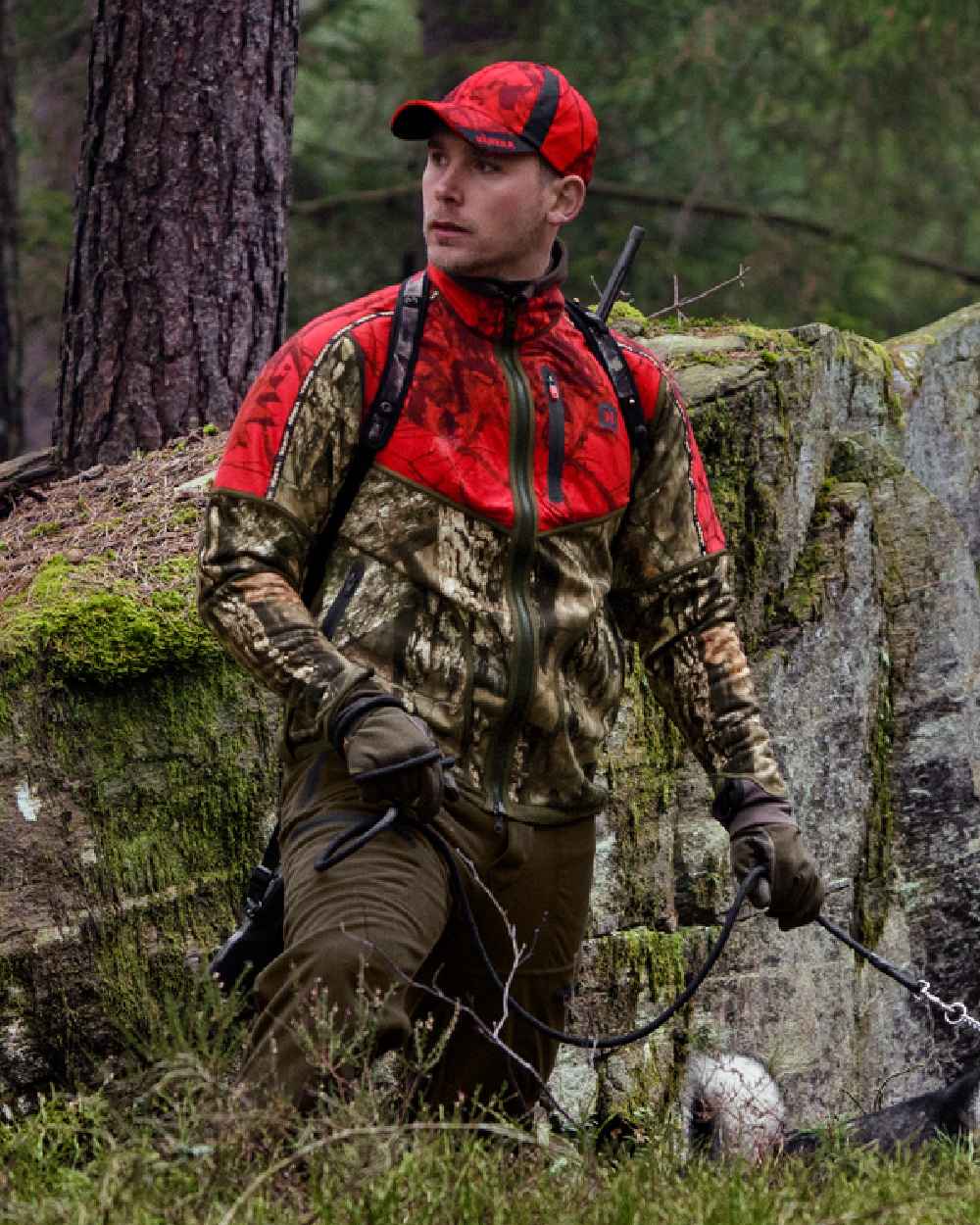 Hunting Green Mossy Oak Break-up Country Coloured Harkila Kamko Camo Reversible WSP Jacket on forest background 