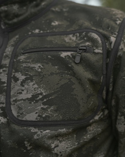 Axis MSP Black Willow Green Coloured Harkila Kamko NOCTYX WSP Reversible Fleece Jacket on outdoor background 