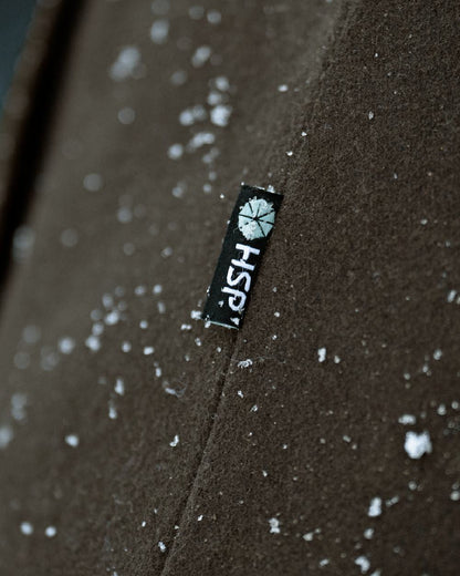 Dark Hunting Green Shadow Brown coloured Harkila Kodiak CleverWool HSP Insulated Jacket close up 