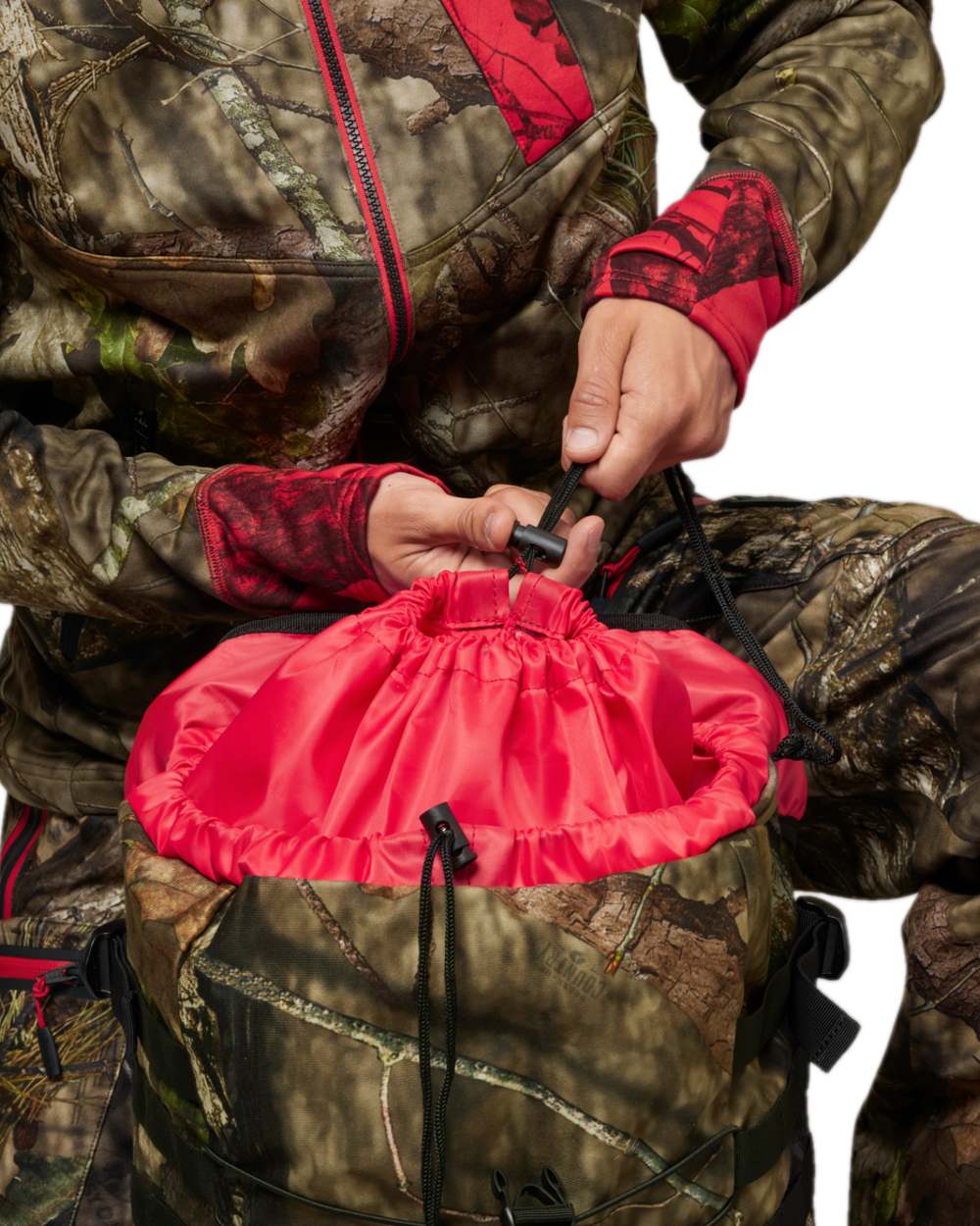 Mossy Oak Breakup Country Coloured Harkila Moose Hunter 2.0 Backpack on white background 