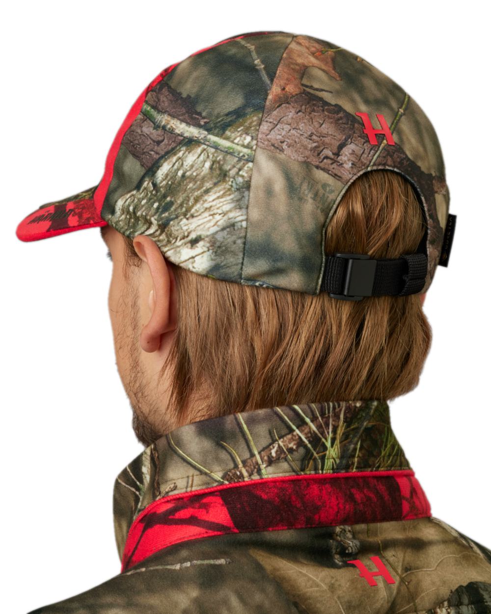Mossy Oak Break-Up Country Mossy Oak Red Coloured Harkila Moose Hunter 2.0 GTX Cap on white background 