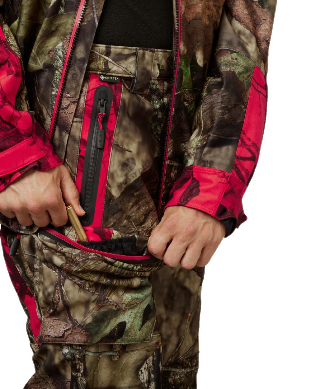MossyOak Break-Up Country MossyOak Red Coloured Harkila Moose Hunter 2.0 GTX Trousers on white background 
