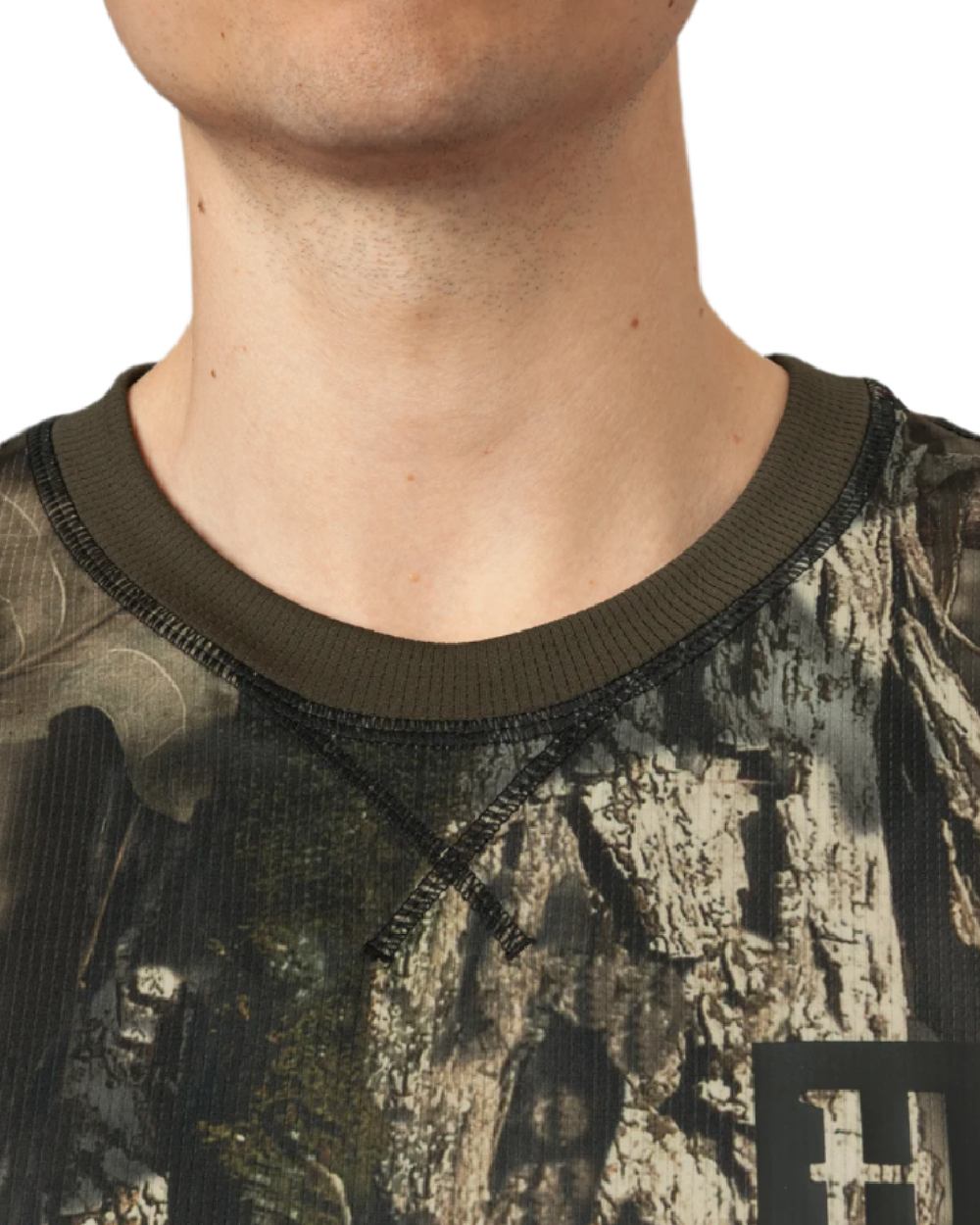 Mossy Oak Break-Up Country Coloured Harkila Moose Hunter 2.0 T-Shirt on white background 