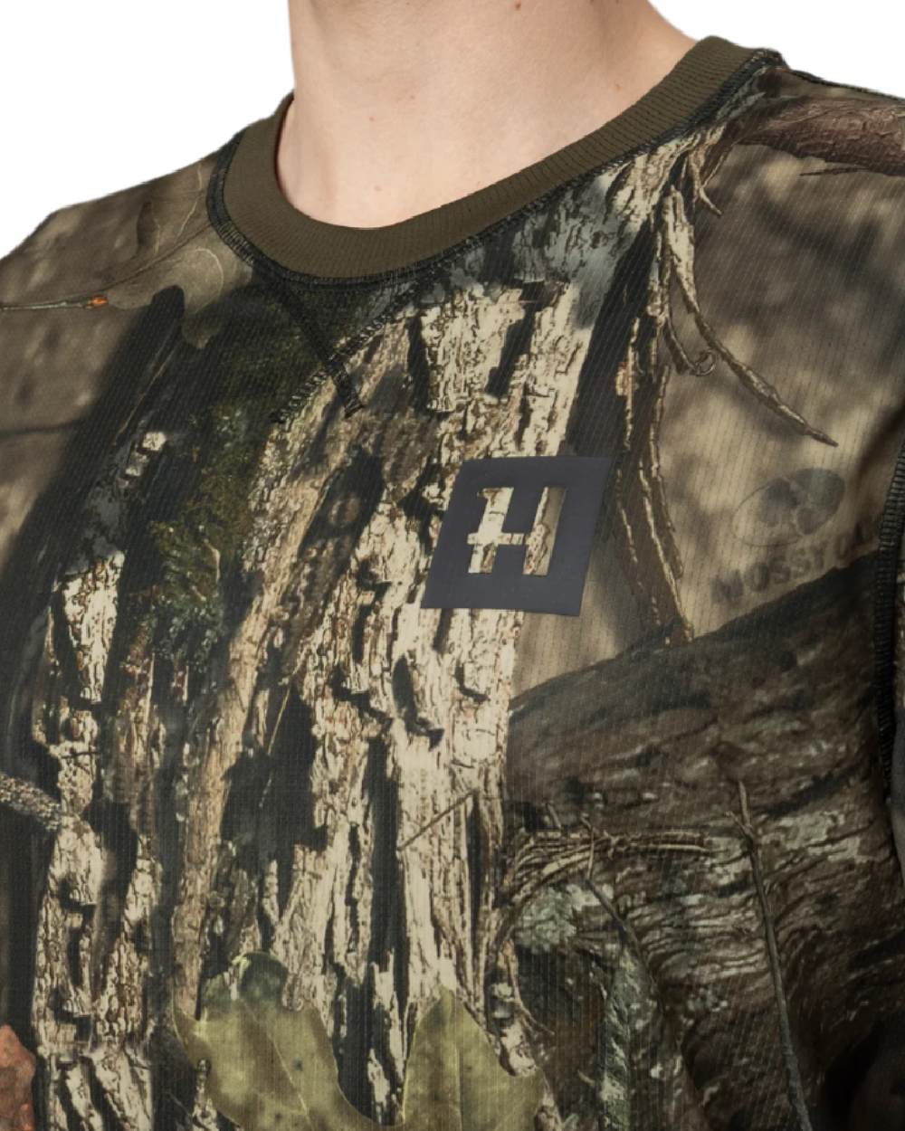 Mossy Oak Break-Up Country Coloured Harkila Moose Hunter 2.0 T-Shirt on white background 