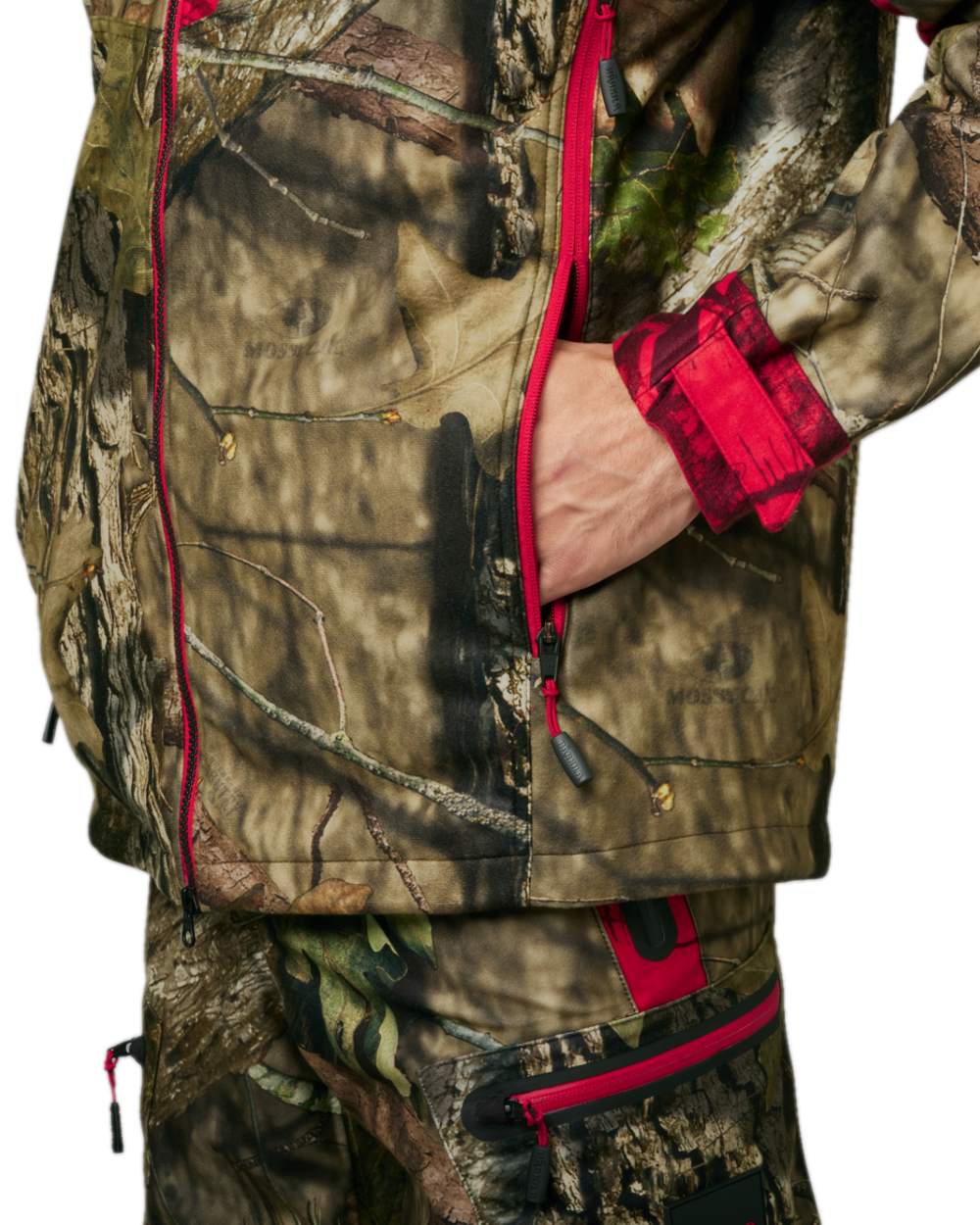 Mossy Oak Break-Up Country Mossy Oak Red Coloured Harkila Moose Hunter 2.0 WSP Jacket on white background 