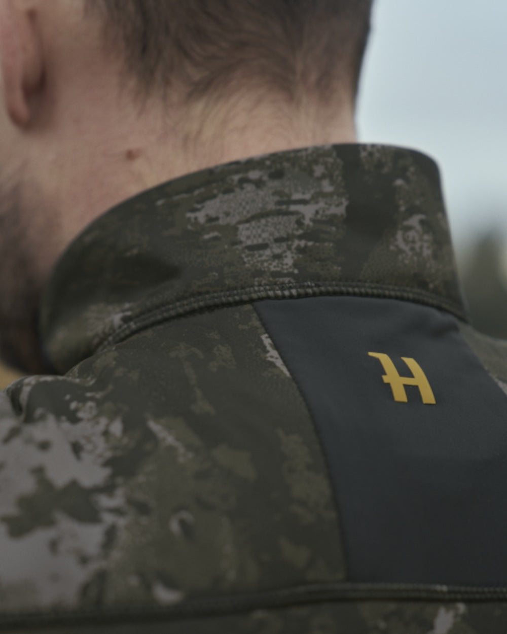 Axis MSP Black Coloured Harkila NOCTYX Camo Full Zip Fleece Jacket on outdoor background 
