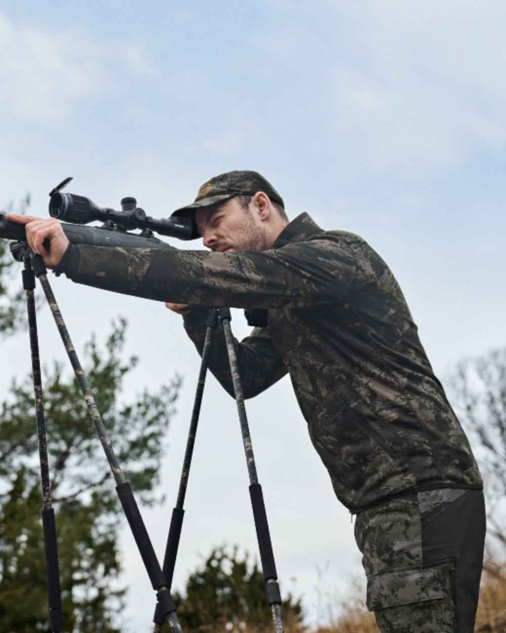 Axis MSP Black Coloured Harkila NOCTYX Camo Full Zip Fleece Jacket on outdoor background 