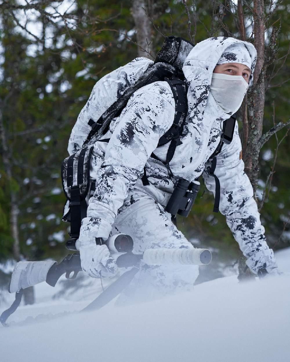 AXIS Snow Coloured Harkila Winter Active WSP Jacket on snow background 