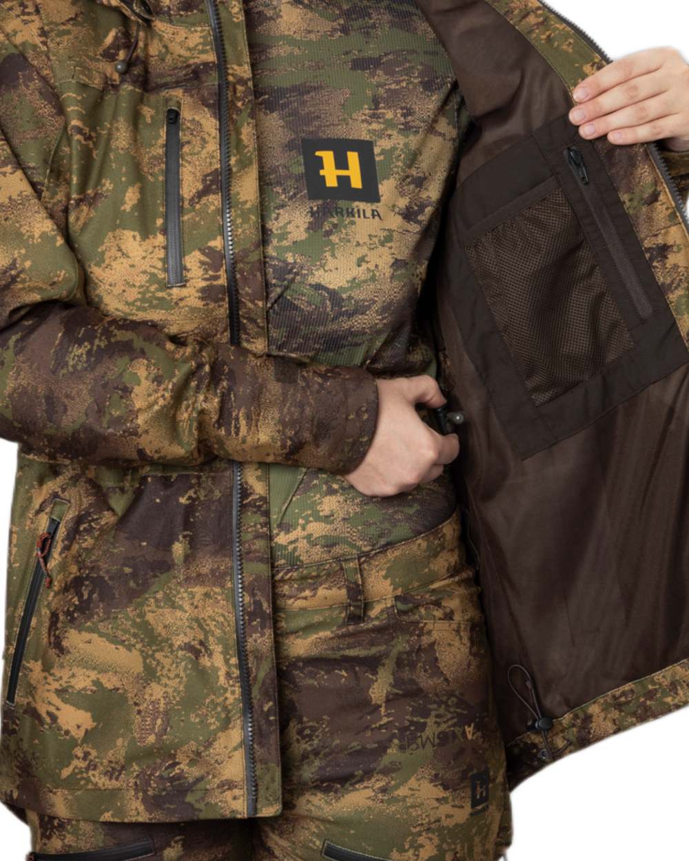 Axis MSP Forest coloured Harkila Womens Deer Stalker Camo HWS Jacket on white background 