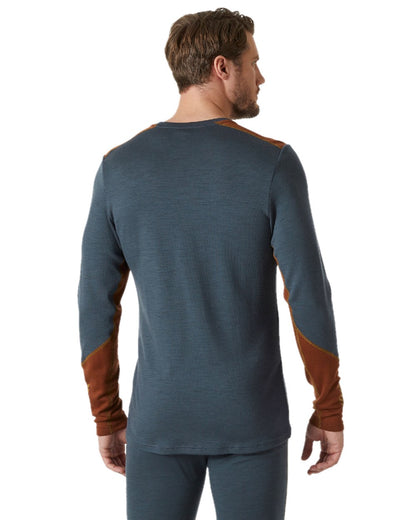 Alpine Frost Coloured Helly Hansen Mens Lifa Merino Midweight Crew Base Layer on white background 