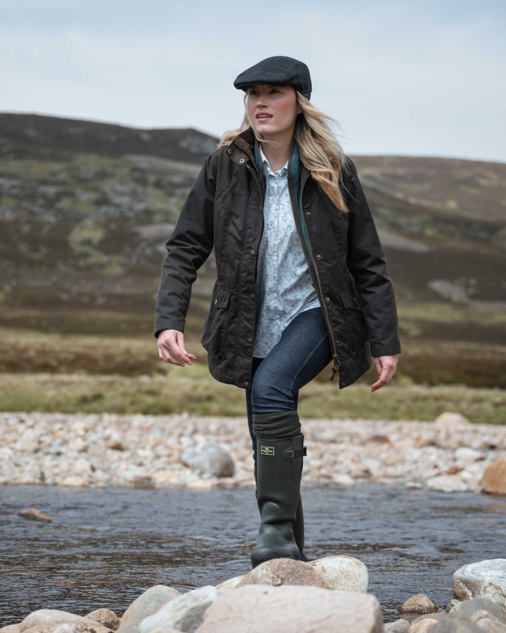 Hoggs of Fife Caledonia Ladies Antique Wax Jacket