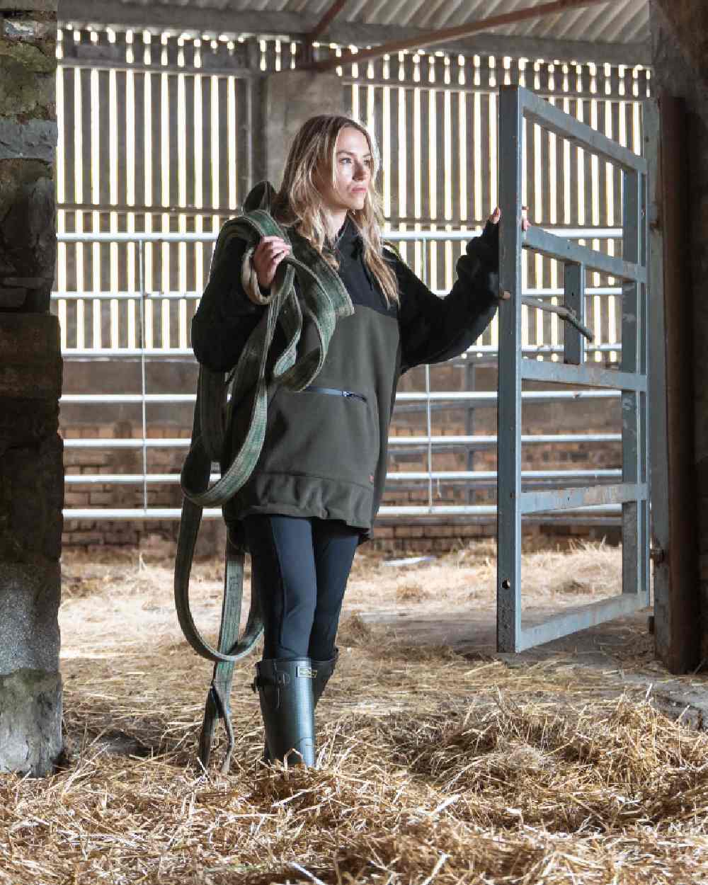 Black Coloured Hoggs of Fife Womens Skye Active Thermal Leggings on outdoor background 