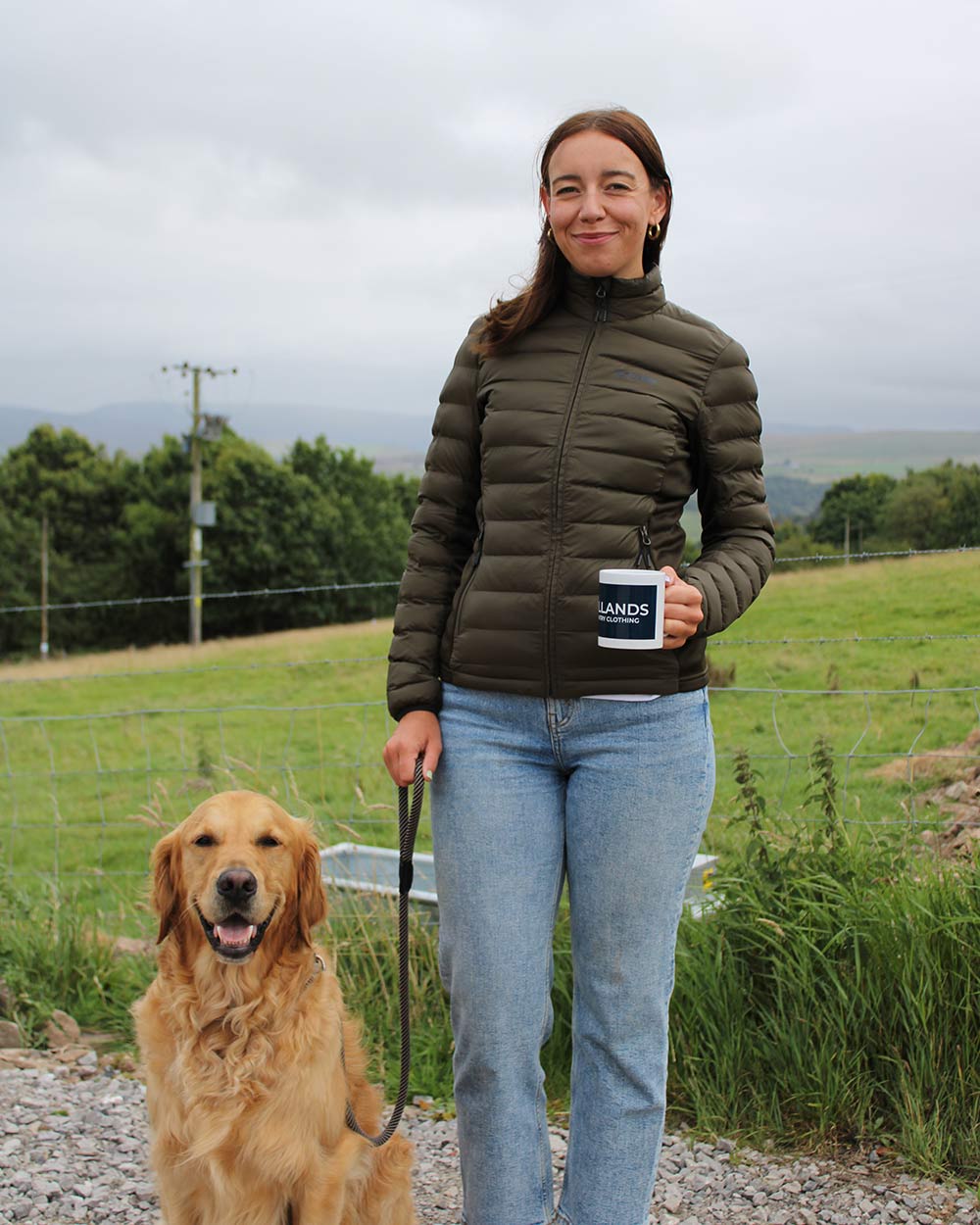 Hollands Country Mug Hannah and Billy with scenic background 