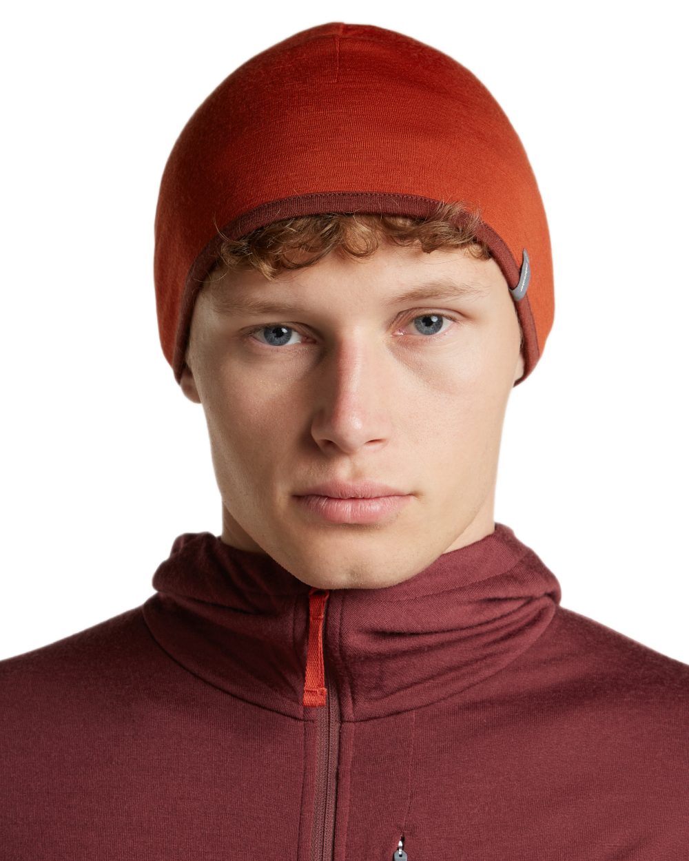 Agate Port coloured Icebreaker 200 Oasis Reversible Beanie on white background 