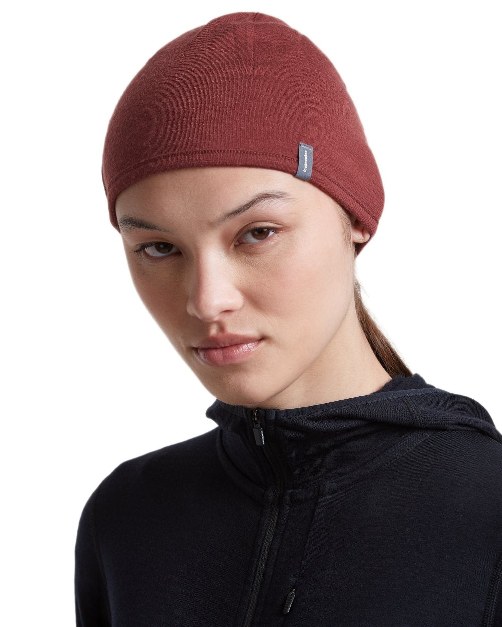 Agate Port coloured Icebreaker 200 Oasis Reversible Beanie on white background 