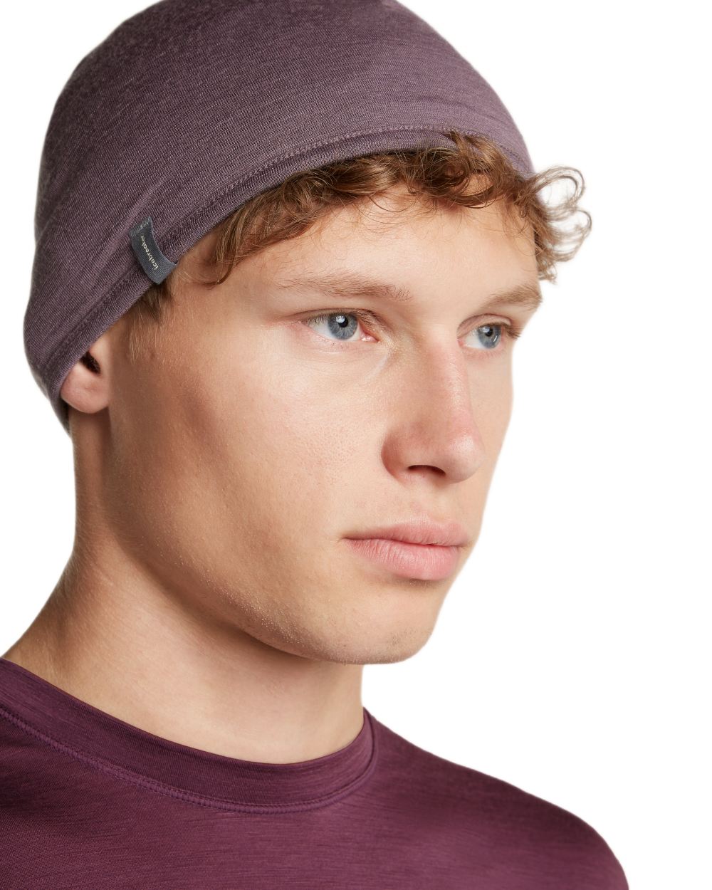 Dark Berry Grey Plum coloured Icebreaker 200 Oasis Reversible Beanie on white background 