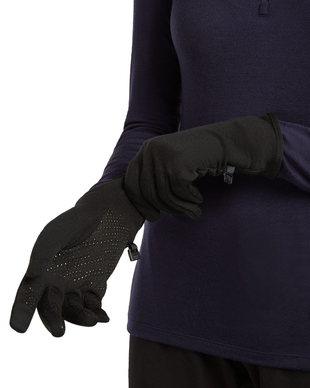 Black coloured Icebreaker Merino 260 Quantum Gloves on white background 