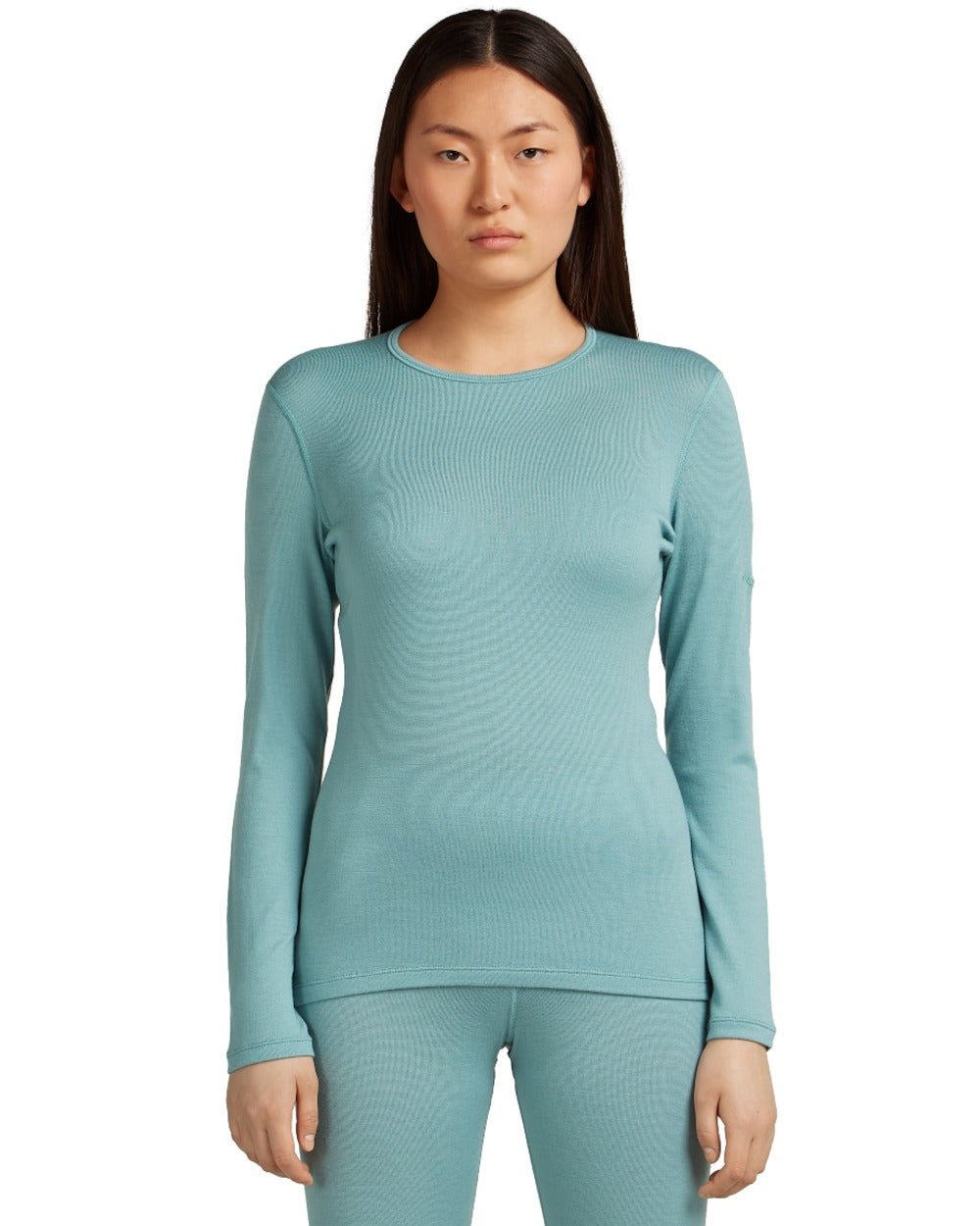 Hydro Coloured Icebreaker Womens 260 Tech Crew Thermal Top on white background 