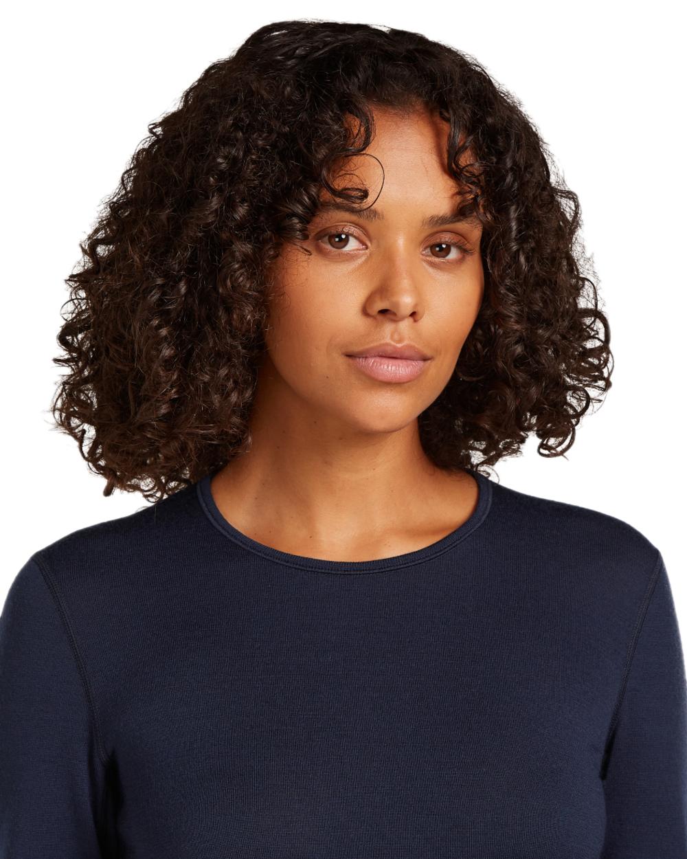 Midnight Navy Coloured Icebreaker Womens 260 Tech Crew Thermal Top on white background 