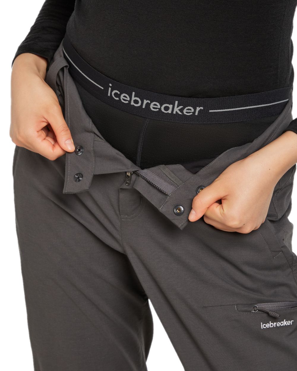 Black Coloured Icebreaker Womens Merino 200 Oasis Thermal Leggings on white background 