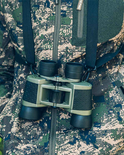 Jack Pyke Binoculars Harness on forest background