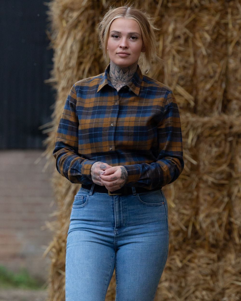 Navy Russet coloured Jack Pyke Womens Bleasdale Heavy Flannel Shirt on outdoor background 