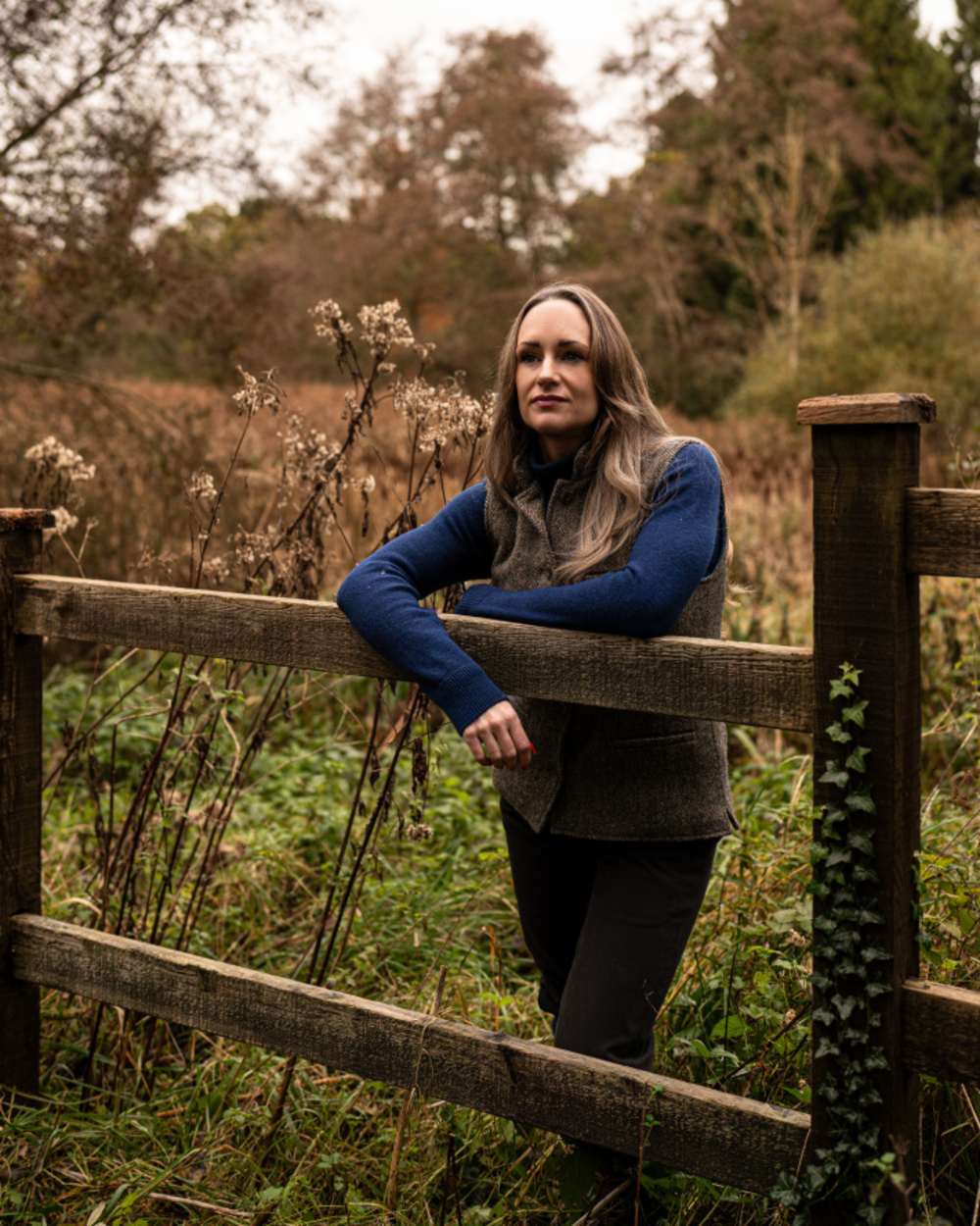 Laksen Hopnell Fife Tweed Vest On A Farm Background 