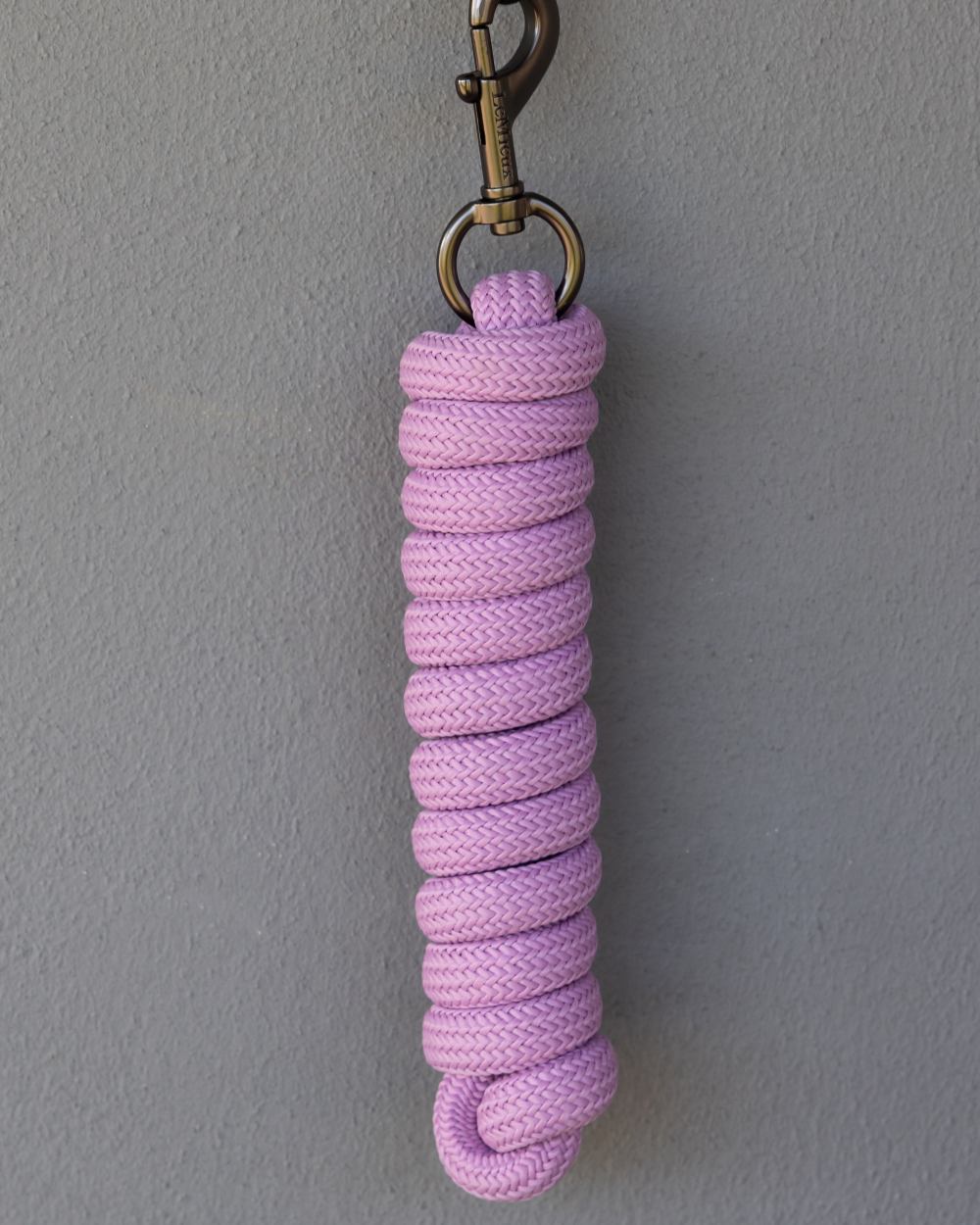 Fondant coloured LeMieux Essence Leadrope on wall background 