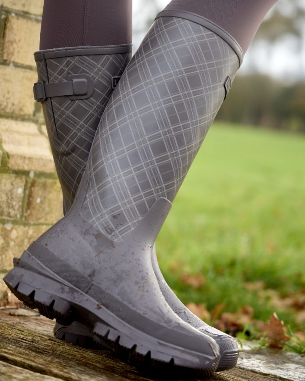 Cocoa coloured LeMieux Heritage Bramshaw Wellies on outdoor background 