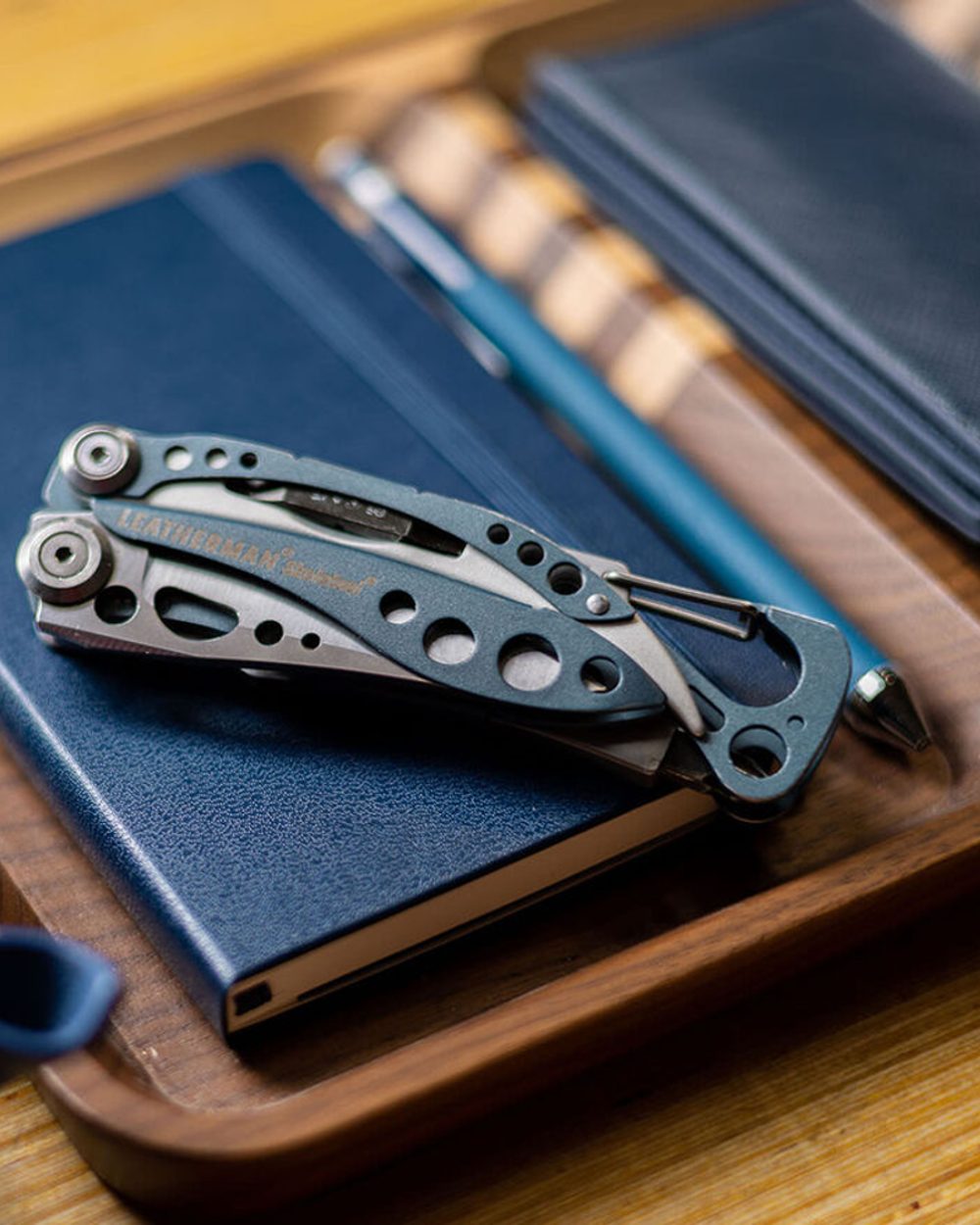 Leatherman Skeletool Pocket Multi-Tool in Coyote/Black 