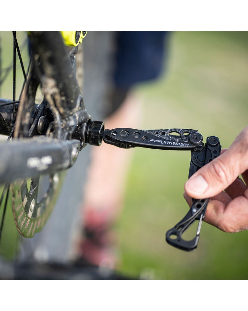 Leatherman Skeletool Pocket Multi-Tool in Topographical Black 