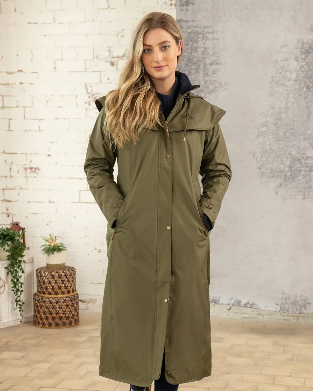 Lighthouse outback raincoat hotsell