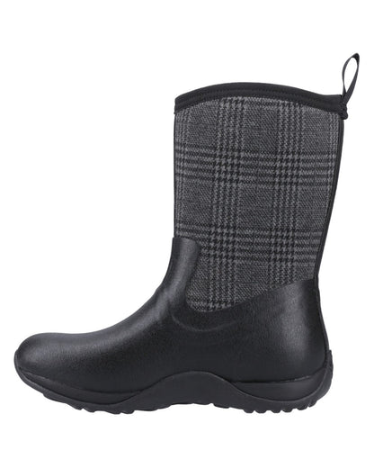 Black Plaid Coloured Muck Boots Womens Arctic Weekend Mid Wellingtons on white background 