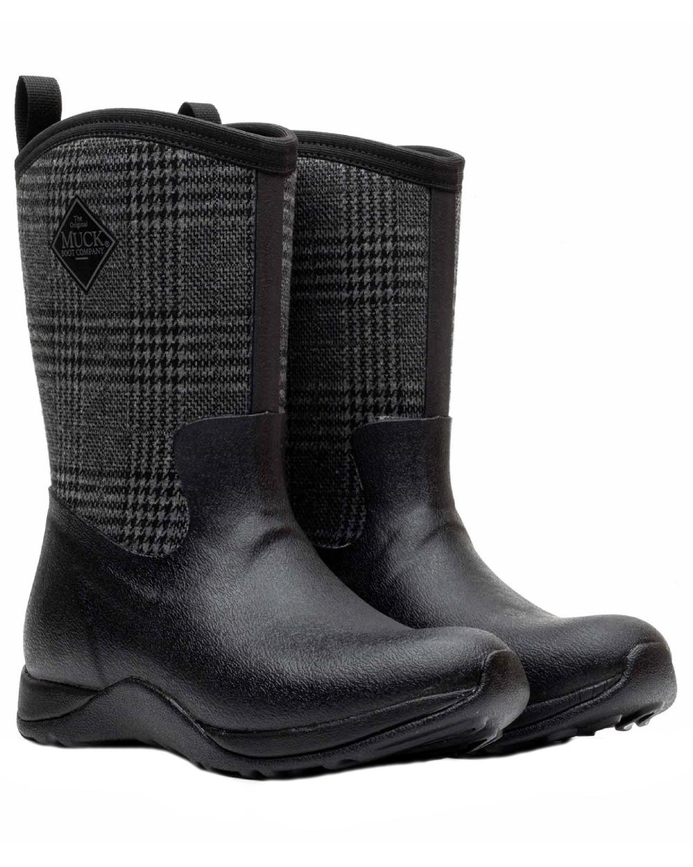 Black Plaid Coloured Muck Boots Womens Arctic Weekend Mid Wellingtons on white background 