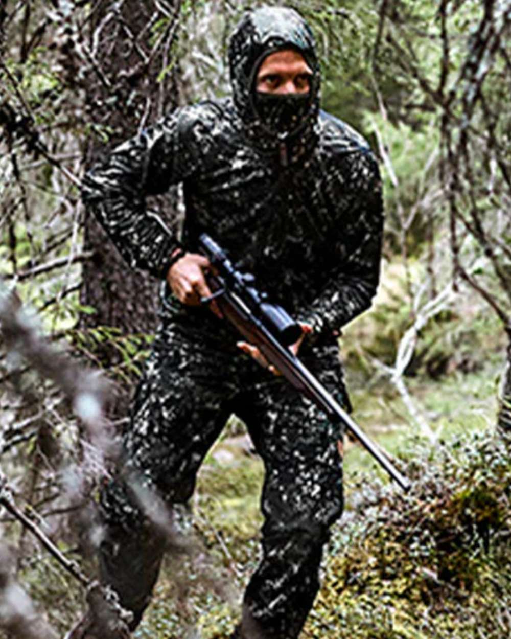 Camo OPT2 coloured Northern Hunting Mens Arild Lightweight Hunting Jacket on forest background 