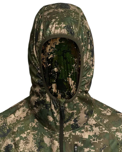 Camo coloured Northern Hunting Mens Arild Tanatex Ultra Lightweight Hunting Jacket on white background 