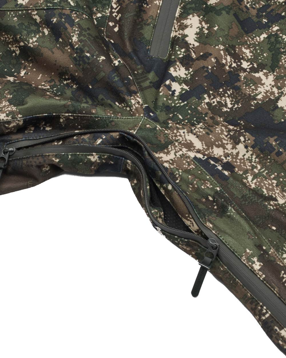 Camo coloured Northern Hunting Mens Skjold Ask Lightweight Hunting Jacket on white background 
