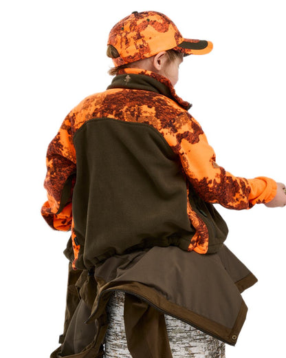 Strata Blaze Hunter Green coloured Pinewood Childrens Furudal Hunters Camou Fleece Jacket on white background 