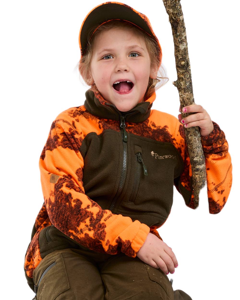 Strata Blaze Hunter Green coloured Pinewood Childrens Furudal Hunters Camou Fleece Jacket on white background 