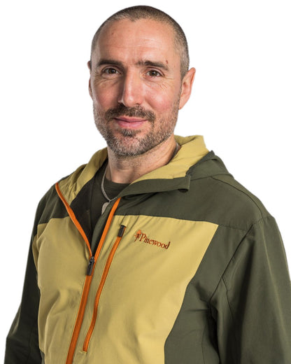 Golden Hay Mossgreen Coloured Pinewood Mens Abisko Light Stretch Jacket on white background 